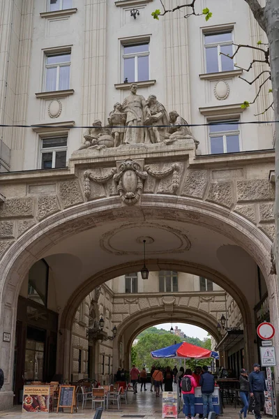 Будапешт Венгрия Апреля 2023 Года Улица Ваци Является Одной Главных — стоковое фото