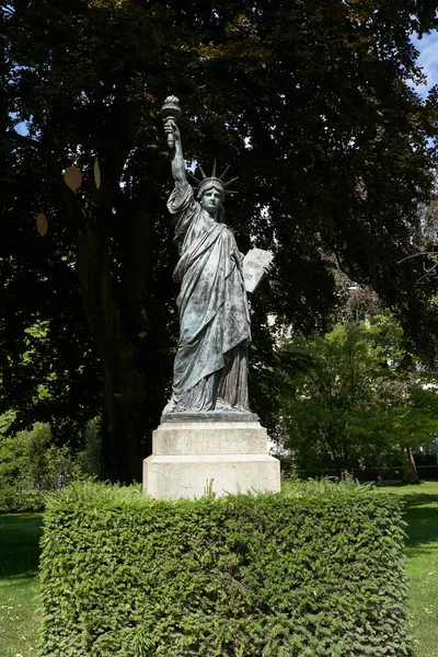 Parigi Francia Luglio 2023 Statue Nei Giardini Lussemburgo Estate — Foto Stock