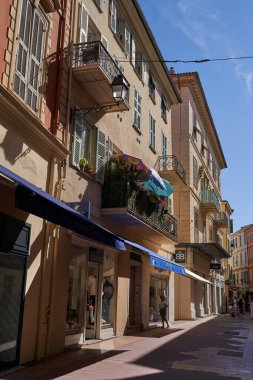 Menton, Fransa 8 Ağustos 2023 - Menton 'da eski bir şehir, Fransız Riviera' sında deniz kentidir.                               