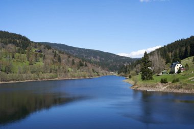 Spindleruv Mlyn, Çek Cumhuriyeti - 27 Nisan 2024 - Spindleruv Mlyn yakınlarındaki Labska Barajı                               