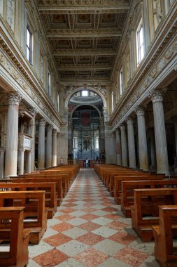 Mantua, İtalya - 19 Haziran 2024 - Mantua 'da Havari Aziz Peter Katedrali                               