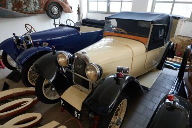 Rozmital modül Tremsinem, Çek Cumhuriyeti - 22 Mart 2025 - Bölgesel Müze - tarihi Aero arabalarının özel koleksiyonu                               