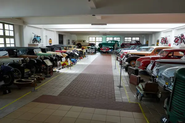 Rozmital modül Tremsinem, Çek Cumhuriyeti - 22 Mart 2025 - Bölgesel Müze - tarihi Aero arabalarının özel koleksiyonu                               