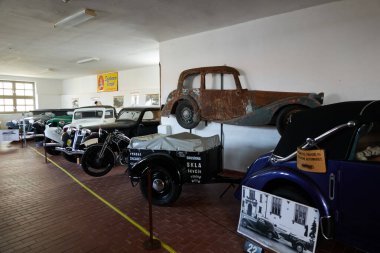 Rozmital modül Tremsinem, Çek Cumhuriyeti - 22 Mart 2025 - Bölgesel Müze - tarihi Aero arabalarının özel koleksiyonu                               