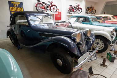 Rozmital modül Tremsinem, Çek Cumhuriyeti - 22 Mart 2025 - Bölgesel Müze - tarihi Aero arabalarının özel koleksiyonu                               