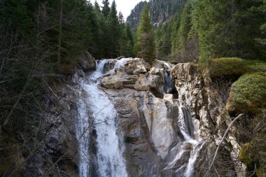  Neustift im Stubaital, Avusturya - 20 Nisan 2025 - Paskalya zamanında Stubai Vadisi 'nde Wilde WasserWeg                              