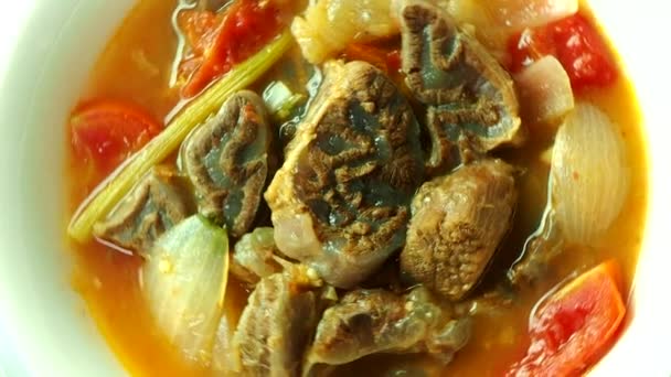 香喷喷的汤在碗里 在门口清迈泰国 — 图库视频影像