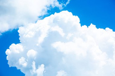 Gökyüzünde güzel bulutlar, Tayland 'ın Chiangmai bölgesi..