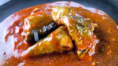 Tabakta konserve balık, kapalı alanda Chiangmai Tayland.