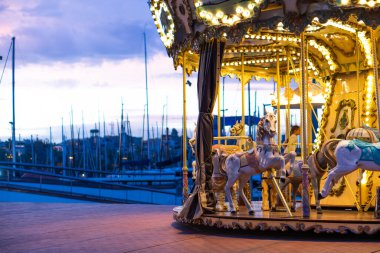 Atlı karınca, at figürleri.