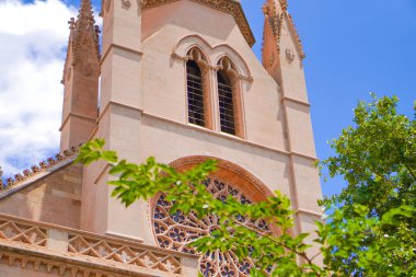 Büyüleyici Şehir: Tarihi Büyüyü Kucaklamak