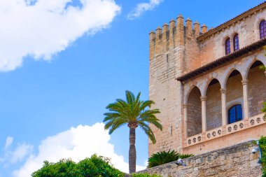 Büyüleyici Şehir: Tarihi Büyüyü Kucaklamak