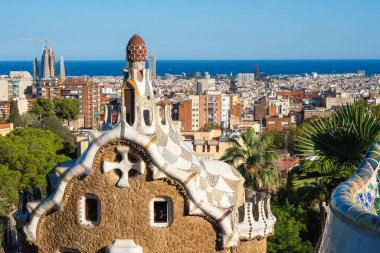 Barcelona 'nın canlı şehir manzarasının manzaralı görüntüsü