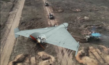 Askeri saldırı uçağı askeri tanklara saldırıyor. Kavram: Ukrayna 'da savaş, UAV hava saldırısı.