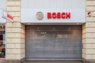 Kentsel bir çevrede kapalı bir Bosch mağazası; Avusturya, Viyana, 29 Ocak 2024, 