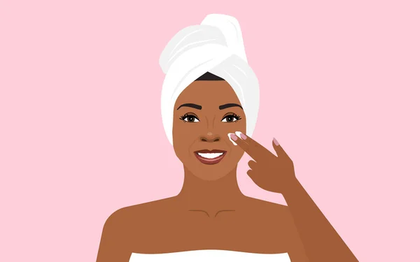 Sourire Femme Afro Américaine Serviette Application Visage Crème Vecteur Illustration — Image vectorielle