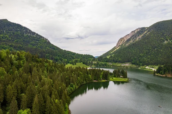 Beau Lac Spitzingsee Avec Les Alpes Arrière Plan — Photo