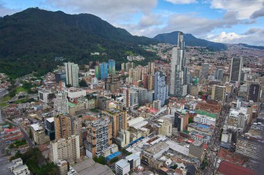 Bogota şehrinin havadan görünüşü