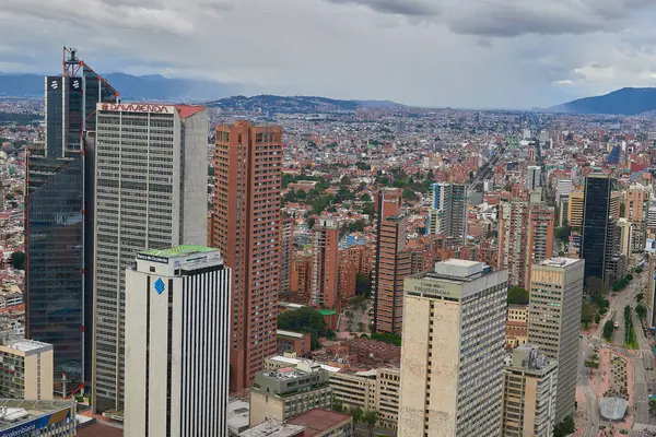 Bogota şehrinin havadan görünüşü