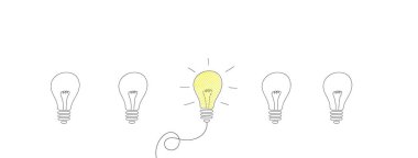 Sadece bir ampulün takılı olduğu bir grup ampul. Parlayan Ampul İş Fikri Üretimi Konsepti.