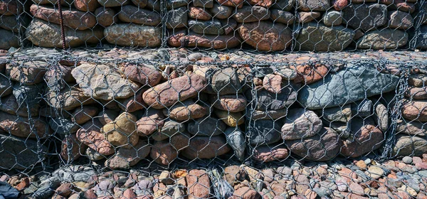 Stora Stenarna Trådnät Olika Färger — Stockfoto