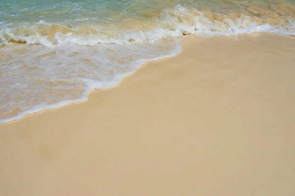 メキシコのカリブ海沿岸の泡の波 — ストック写真