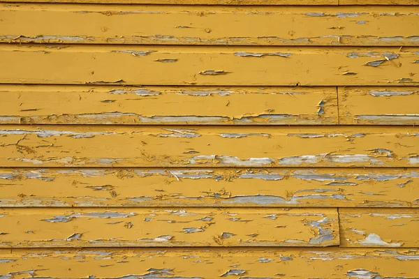 Arkaplan Olarak Sarı Boya Ile Boyanmış Ahşap Bir Duvar — Stok fotoğraf