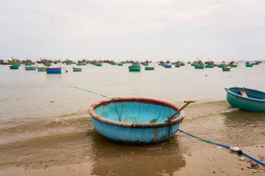 Limanda balıkçı tekneleri, Vietnam