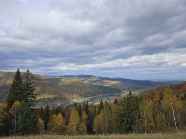 Dağların güzel manzarası