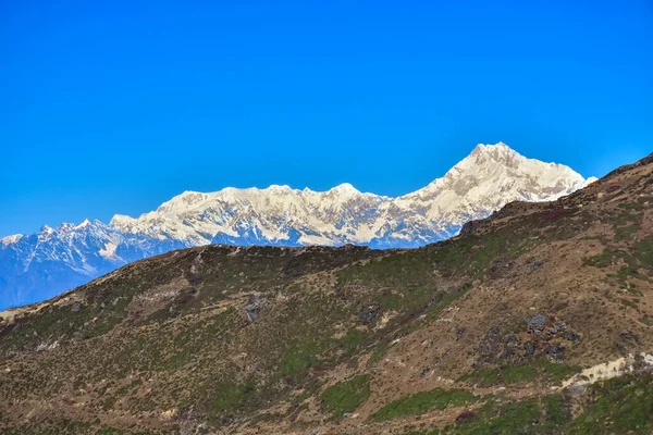 Sikkim 'den Kanchenjunga Dağı' nın panoramik ve görkemli manzarası
