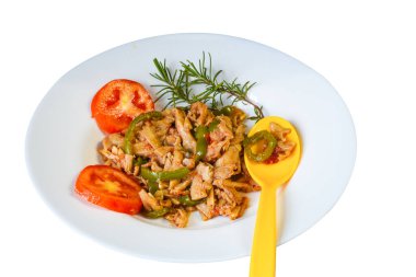 İstiridye mantarını dolma biber, domates ve biberiye ile karıştır..