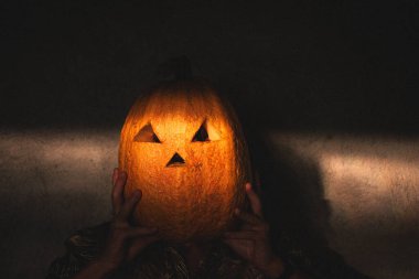 Cadılar Bayramı balkabakları oymaya hazır, cadılar bayramı konsepti