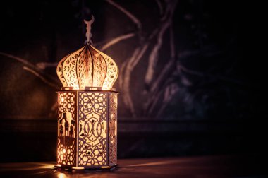 Süslü Arap feneri Ramazan ve Kurban Bayramı tebrik kartı