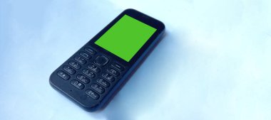 mavi arkaplan ile cep telefonu