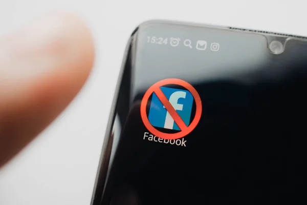 Crossed Out Icon Black Smartphone Screen Concept Banning Application Facebook — Stockfoto