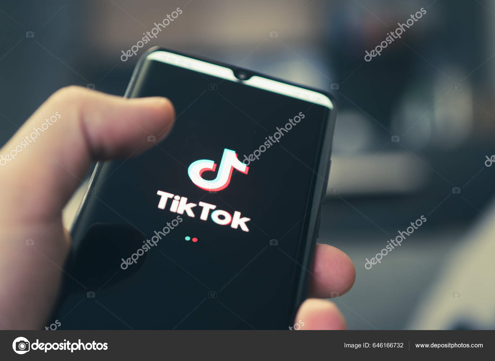 Logo Tik Tok Una Popular Aplicación Para Ver Vídeos Smartphone — Foto ...