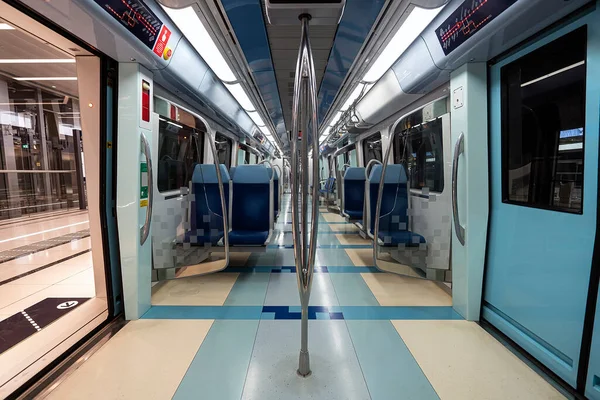 Disparo Interior Vagón Subterráneo Hay Gente Vagón Del Metro —  Fotos de Stock