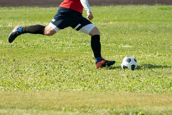 Foot Kicking Soccer Ball Green Grass Free Kick Goal Football — Stock Photo, Image