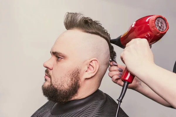 Female Barber Makes Mohawk Hairstyle Adult Man Beard Hair Styling — Stock Photo, Image
