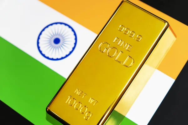 Lingotto Oro Sulla Bandiera Nazionale Dell India Concetto Riserva Oro — Foto Stock