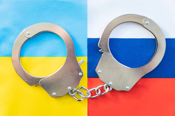 Флаг Украины Полицейские Наручники Концепция Преступности Правонарушений Стране Понятие Преступления — стоковое фото