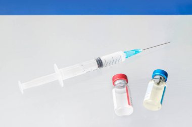 Coronavirus aşısı - Laboratuvar masasında Coronavirus Sars-Cov-2 'ye karşı yeni Rus aşısı.