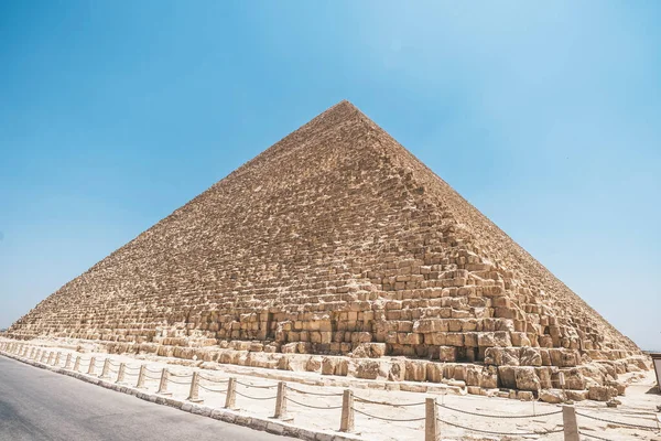 Grande Pirâmide Cheops Cairo Egito Pirâmides Khafra Contra Céu Azul — Fotografia de Stock