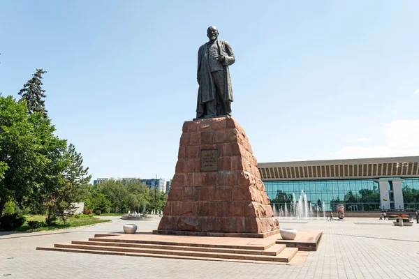 Алматы Казахстан Мая 2023 Года Памятник Абаю Кунанбаюли Великий Казахский — стоковое фото
