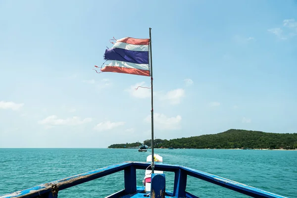 Selektivní Soustředění Thajská Vlajka Zádi Lodi Loď Pohybu Záď Lodi — Stock fotografie