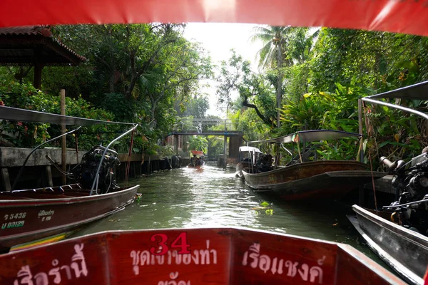 Słynny Pływający Rynek Tajlandii Damnoen Saduak Pływający Rynek Turystów Odwiedzających — Zdjęcie stockowe