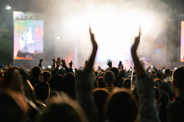 Rock Band Produisant Lors Concert Dans Une Boîte Nuit Front — Photo