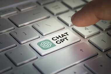 Klavye tuşunda GPT Chatbot var. Yapay Zeka ya da Yapay Zeka ile sohbet et. Açık Yapay Zeka tarafından geliştirilen sohbet robotu. Yeni bir sinir ağı. Barnaul. Rusya 28 Mart 2023