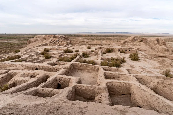 基兹库姆沙漠中古代霍雷兹姆要塞的遗迹 乌兹别克斯坦 图库图片