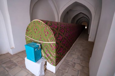 Mizdakhkan, Karakalpakistan 'ın Khojeyli kenti yakınlarındaki antik yapıların bir arkeolojik kompleksidir. Şaman Nabi Anıt Mezarı.